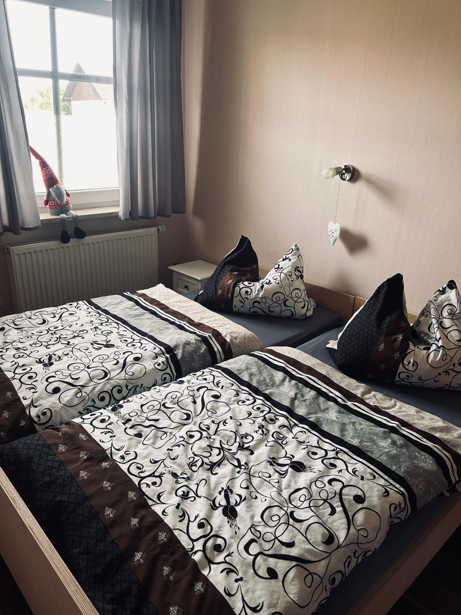Ferienwohnung Langes Freiensteinau エクステリア 写真